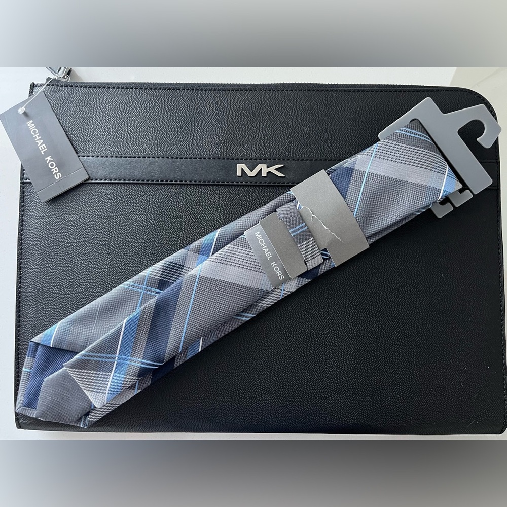 Michael Kors Men’s Neck Tie - Picture 2 of 2